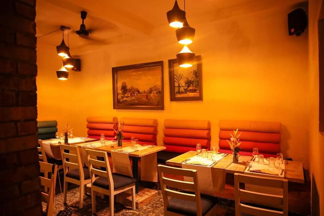 Botanika Hotel Bużumbura Zewnętrze zdjęcie